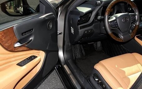 Lexus LS IV, 2022 год, 8 590 032 рублей, 16 фотография