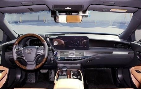 Lexus LS IV, 2022 год, 8 590 032 рублей, 7 фотография