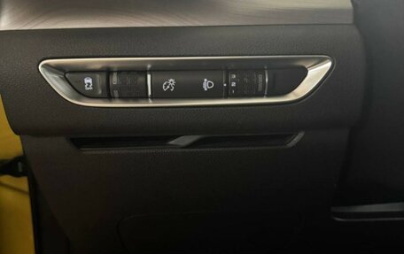 Geely Coolray I, 2022 год, 1 900 000 рублей, 18 фотография