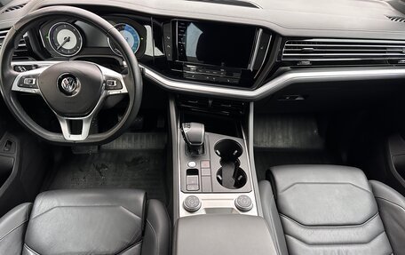 Volkswagen Touareg III, 2019 год, 4 799 000 рублей, 27 фотография