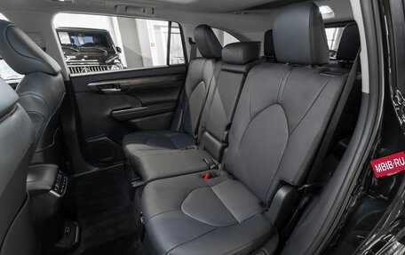 Toyota Highlander, 2025 год, 6 250 000 рублей, 13 фотография