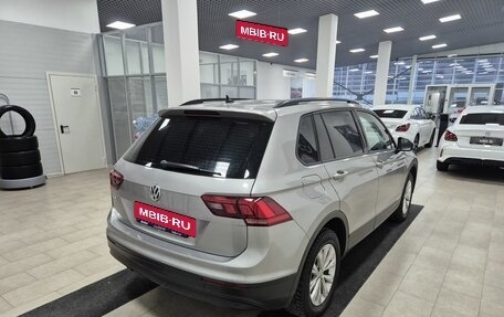 Volkswagen Tiguan II, 2019 год, 1 796 000 рублей, 7 фотография