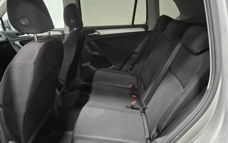 Volkswagen Tiguan II, 2019 год, 1 796 000 рублей, 15 фотография