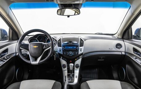 Chevrolet Cruze II, 2013 год, 959 000 рублей, 13 фотография