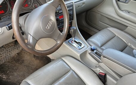 Audi A4, 2004 год, 650 000 рублей, 8 фотография