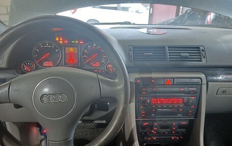 Audi A4, 2004 год, 650 000 рублей, 9 фотография