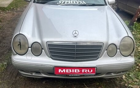 Mercedes-Benz E-Класс, 1996 год, 310 000 рублей, 1 фотография
