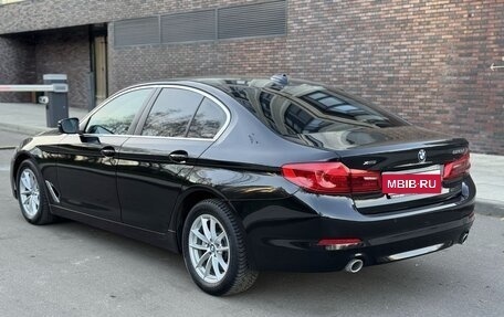 BMW 5 серия, 2019 год, 2 890 000 рублей, 6 фотография