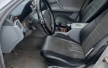 Mercedes-Benz E-Класс, 1996 год, 310 000 рублей, 7 фотография