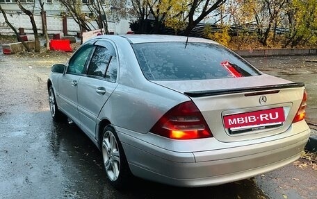 Mercedes-Benz C-Класс, 2004 год, 725 000 рублей, 4 фотография