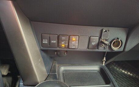 Toyota RAV4, 2013 год, 1 850 000 рублей, 11 фотография