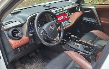 Toyota RAV4, 2013 год, 1 850 000 рублей, 7 фотография