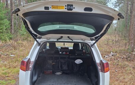 Toyota RAV4, 2013 год, 1 850 000 рублей, 14 фотография