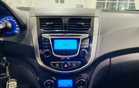 Hyundai Solaris II рестайлинг, 2012 год, 880 000 рублей, 18 фотография