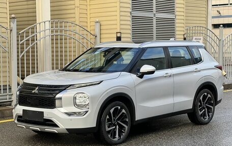 Mitsubishi Outlander, 2023 год, 3 750 000 рублей, 4 фотография