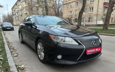 Lexus ES VII, 2015 год, 1 890 000 рублей, 1 фотография
