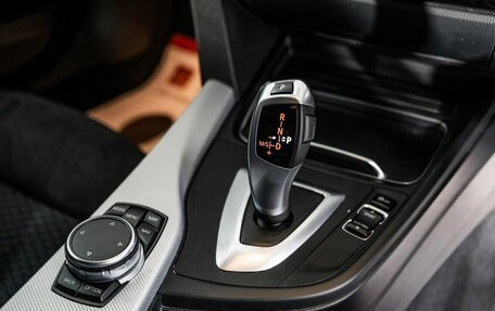 BMW 3 серия, 2016 год, 1 850 000 рублей, 13 фотография