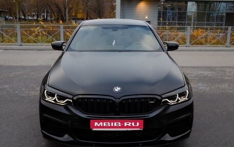 BMW 5 серия, 2019 год, 3 550 000 рублей, 17 фотография