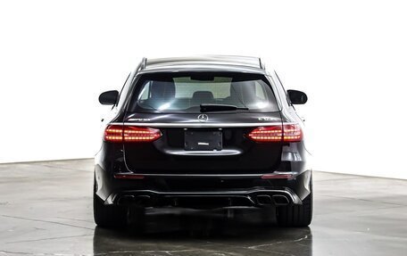 Mercedes-Benz E-Класс AMG, 2023 год, 11 650 000 рублей, 3 фотография