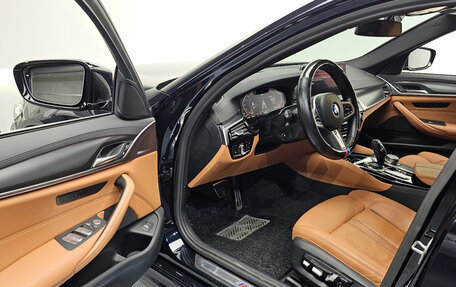 BMW 5 серия, 2022 год, 3 870 000 рублей, 11 фотография