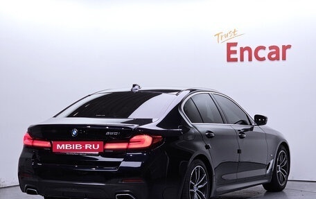 BMW 5 серия, 2022 год, 3 870 000 рублей, 2 фотография