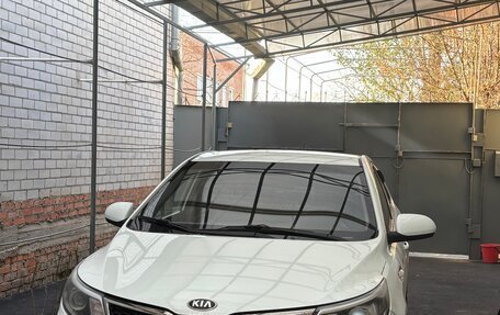 KIA Rio III рестайлинг, 2017 год, 680 000 рублей, 1 фотография