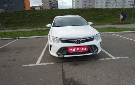 Toyota Camry, 2015 год, 1 800 000 рублей, 2 фотография