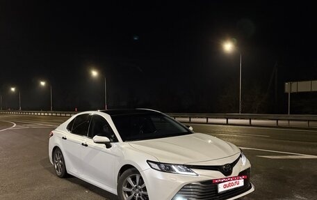 Toyota Camry, 2019 год, 2 980 000 рублей, 2 фотография