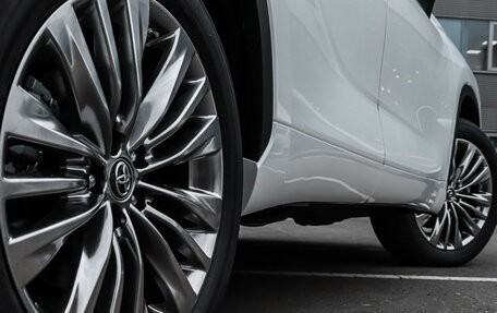 Toyota Highlander, 2024 год, 6 950 000 рублей, 22 фотография