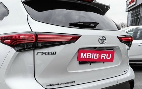 Toyota Highlander, 2024 год, 6 950 000 рублей, 27 фотография