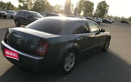 Chrysler 300C II, 2004 год, 600 000 рублей, 4 фотография