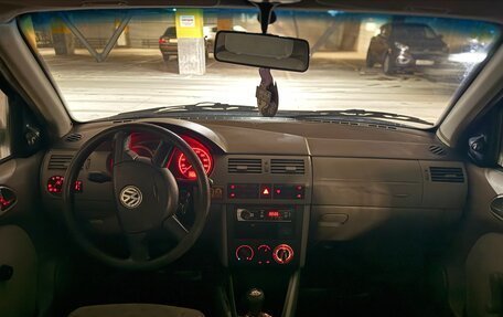 Volkswagen Pointer, 2004 год, 125 000 рублей, 5 фотография