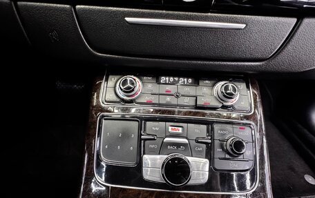 Audi A8, 2011 год, 1 800 000 рублей, 13 фотография