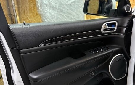 Jeep Grand Cherokee, 2018 год, 4 200 000 рублей, 8 фотография