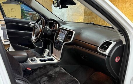 Jeep Grand Cherokee, 2018 год, 4 200 000 рублей, 11 фотография