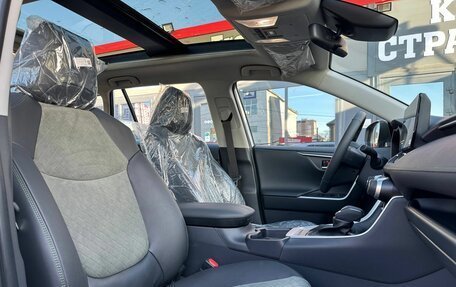 Toyota RAV4, 2025 год, 3 950 000 рублей, 25 фотография