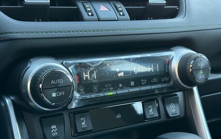 Toyota RAV4, 2025 год, 3 950 000 рублей, 21 фотография