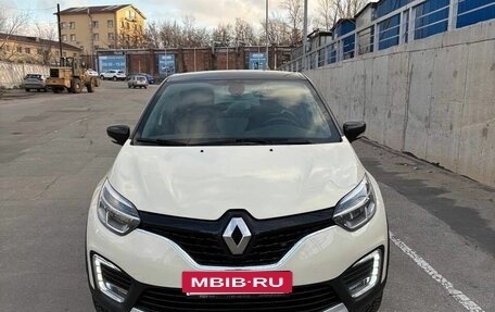 Renault Kaptur I рестайлинг, 2017 год, 1 685 000 рублей, 4 фотография