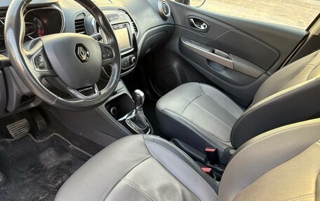 Renault Kaptur I рестайлинг, 2017 год, 1 685 000 рублей, 23 фотография