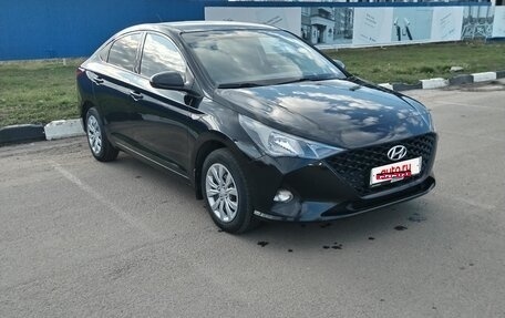 Hyundai Solaris II рестайлинг, 2020 год, 1 700 000 рублей, 2 фотография