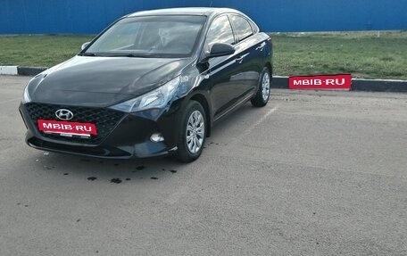 Hyundai Solaris II рестайлинг, 2020 год, 1 700 000 рублей, 5 фотография