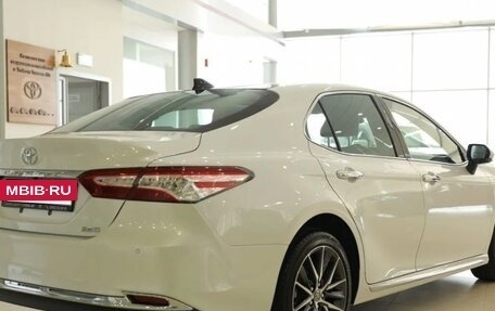 Toyota Camry, 2023 год, 3 488 500 рублей, 10 фотография