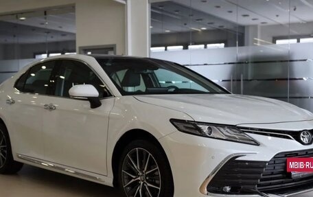 Toyota Camry, 2023 год, 3 488 500 рублей, 12 фотография