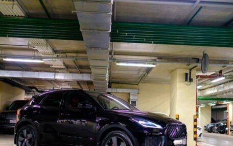 Jaguar E-Pace, 2017 год, 2 800 000 рублей, 3 фотография