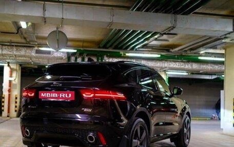 Jaguar E-Pace, 2017 год, 2 800 000 рублей, 2 фотография