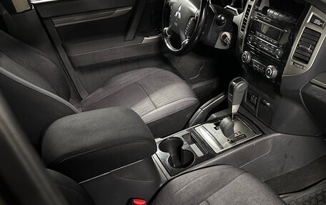 Mitsubishi Pajero IV, 2015 год, 2 650 000 рублей, 4 фотография