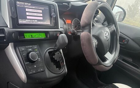 Toyota Wish II, 2013 год, 1 600 000 рублей, 10 фотография