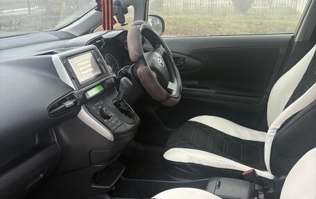 Toyota Wish II, 2013 год, 1 600 000 рублей, 16 фотография