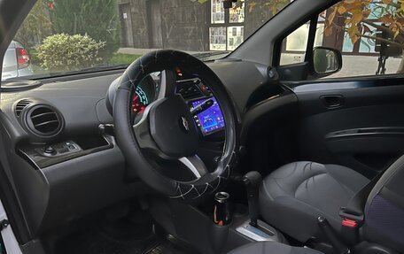 Chevrolet Spark III, 2011 год, 690 000 рублей, 7 фотография