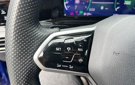 Volkswagen Golf VIII, 2021 год, 1 800 000 рублей, 9 фотография